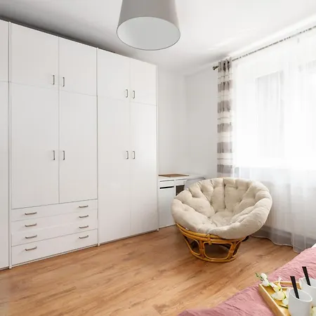 Spacious Family Promienista 1,5 Km To Hala Arena By Renters Poznan