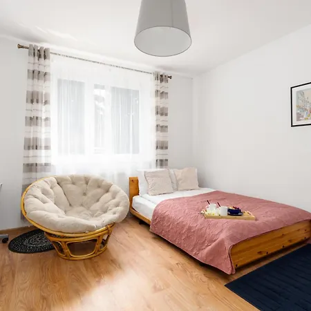 Spacious Family Promienista 1,5 Km To Hala Arena By Renters