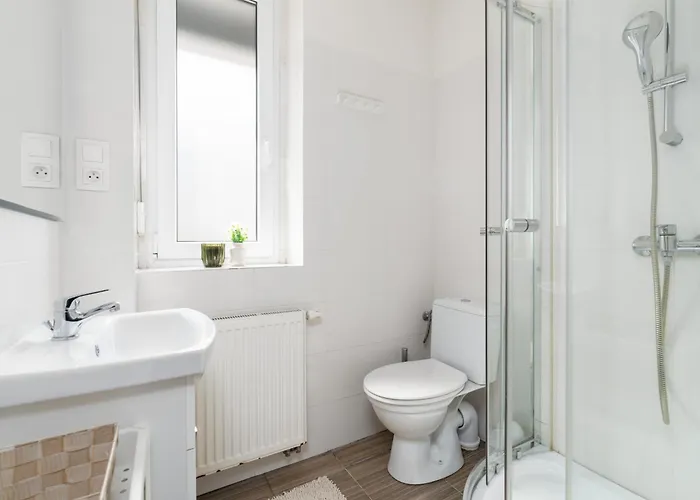 Spacious Family Promienista 1,5 Km To Hala Arena By Renters Apartment