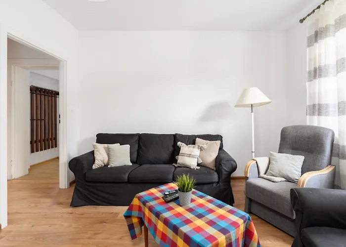 Apartment Spacious Family Promienista 1,5 Km To Hala Arena By Renters *