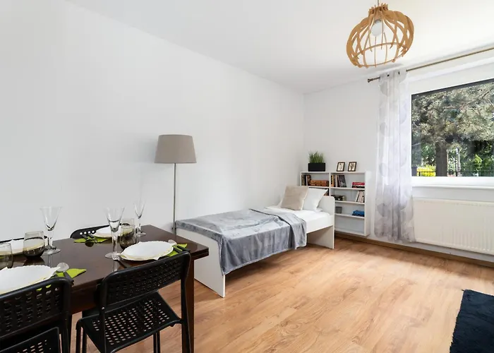 Spacious Family Promienista 1,5 Km To Hala Arena By Renters Apartment Poznan