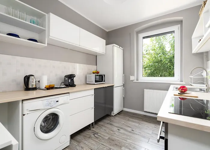 Spacious Family Promienista 1,5 Km To Hala Arena By Renters Apartment *